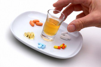 Aspirin a alkohol: ako prekonať kocovinu?