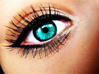 청록색 눈 : 메이크업의 희귀 한 색을 강조하는 법