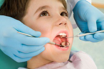 Qual é o tratamento para dor de dente em crianças?