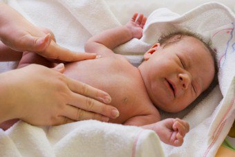 Bir bebek için tehlikeli klebsiella nedir, nasıl fark edilir ve bir çocuğun bir enfeksiyondan kurtulmasına nasıl yardımcı olur?