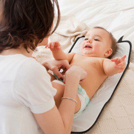 Apa yang perlu saya lakukan apabila bayi saya mempunyai pusar?