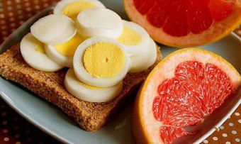 Diet på apelsiner och ägg är en läcker version av viktminskning