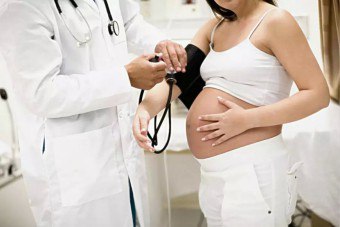 Ett förtidigt barn är hur många fulla veckor av graviditet?