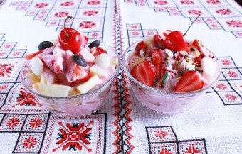 Ovocný šalát s jogurtom: najlepšie recepty
