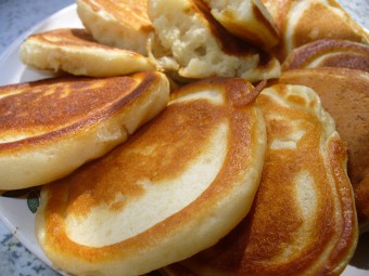 طهي الفطائر اللذيذة مع الزبادي: الخميرة وصفات الخبز الكلاسيكية