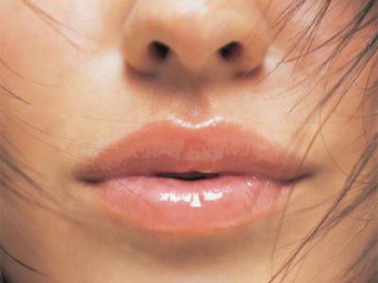 Bocca ideale: come raggiungere le labbra sessuali e sensuali da soli?