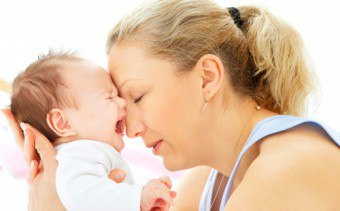 아기의 공포 : 증상, 원인 및 치료 방법