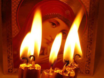 Come mettere correttamente una candela per il resto: canoni e tradizioni