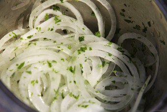 Bagaimana untuk memasak bawang marin untuk hidangan yang berbeza?