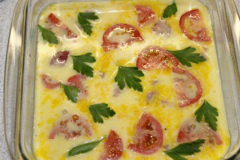 Como cozinhar uma omelete em um forno de microondas: maneiras simples e rápidas
