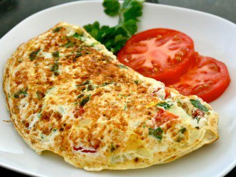 Como cozinhar uma omelete em um forno de microondas: maneiras simples e rápidas