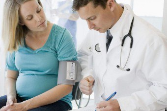 วิธีการตรวจเลือดเพื่อตั้งครรภ์ในระยะแรก ๆ ?