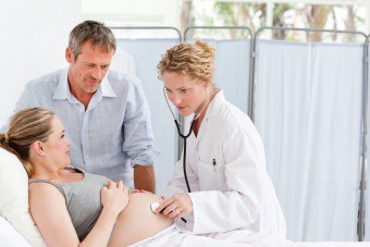 วิธีการตรวจเลือดเพื่อตั้งครรภ์ในระยะแรก ๆ ?