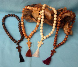 Bagaimana cara membuat rosario dengan tangan anda?