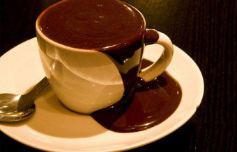 ココアからチョコレートを作る方法：家庭での調理方法