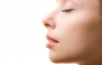 Cum să eliminați un miros neplăcut din nas?