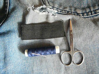 Como costurar um buraco no jeans e usar calças por mais alguns anos?