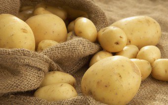 Potatisjuice: fördelar och skador, medicinska egenskaper, recept