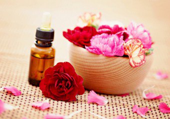 Olejek goździkowy - zastosowanie w medycynie i kosmetologii