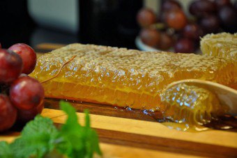 Pettini di miele: benefici e danni, caratteristiche di utilizzo