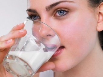 우유는 내리기에 유용하고 맛있는 제품입니다.