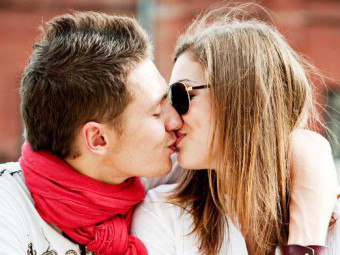På vilket datum kan du kyssa: när en lämplig kyss