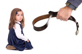 Hukuman seorang kanak-kanak dengan tali pinggang: sebelah psikologi masalah dan bagaimana menanganinya