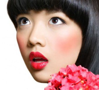 Bilden och sminken i stil med en geisha: hur man blir oemotståndlig