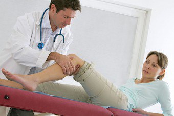 Fratura do osso metatársico do pé: tratamento conservador e cirúrgico