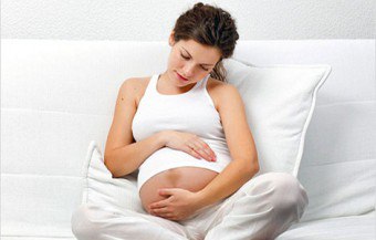 Kodėl pilvas skauda nėštumo metu?