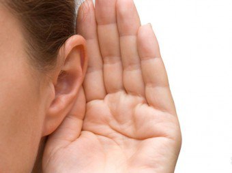 Зашто постоји звук у ушима: за који доктор се жалити?