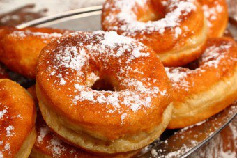 Donuts med vaniljesaus - steg-for-steg oppskrifter bare for deg!