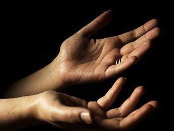 手の振戦の原因と治療