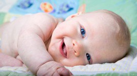 De oorzaken van angst van de baby bij het inslapen