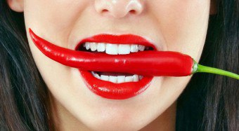 口の中の金属の味の原因とこの現象を取り除く方法