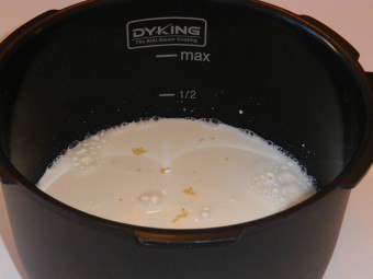 إعداد عصيدة الحليب في متعدد المتغيرات