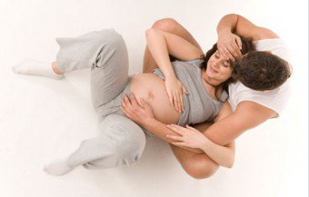 Pulsatie van de buik bij zwangere vrouwen: is er enige reden tot bezorgdheid?