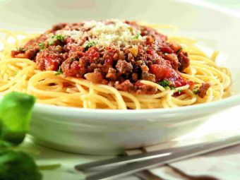Resipi untuk memasak spageti yang lazat dalam bahasa Itali