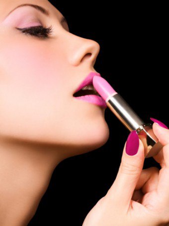 Пинк руж за усне: специфичност, савети о избору и правила за савршену шминку