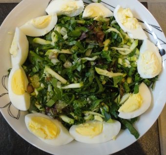 Salad dari sartel: 8 resipi mudah dan lazat