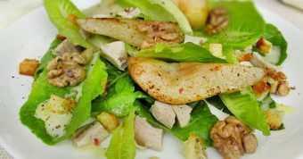 Šalát s hruškou: jednoduché recepty na lahodné jedlo