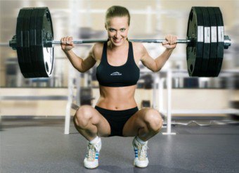 Ćwiczenia siłowe dla kobiet: proste, podstawowe i skuteczne ruchy