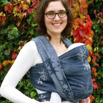 Sling-sjaal - een stijlvolle accessoire en dragen voor actieve moeders