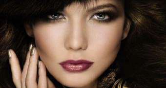 Plomme leppestift: En lys aksent for stilige kvinner