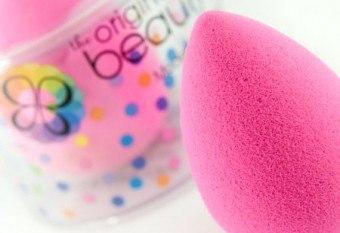 Špongie-vajcia pre perfektné make-up - výhody a nuansy používania krása mixér