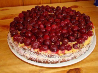 Tyrolsk tårta är en läcker efterrätt för hela familjen.