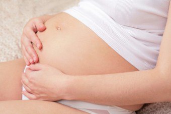 Perut tegar pada kehamilan: berapa bahaya fenomena ini?