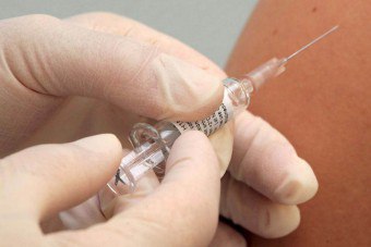Pada umur berapa vaksin diberikan ADS-m? Kesan sampingan dan kontraindikasi