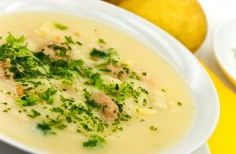 Skanus pirmasis patiekalas su švelniu nuoseklumu: receptai sriubai su bulvių koše ir vištiena