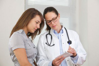 Kenapa dan siapa yang memerlukan operasi untuk mengurangkan vagina?